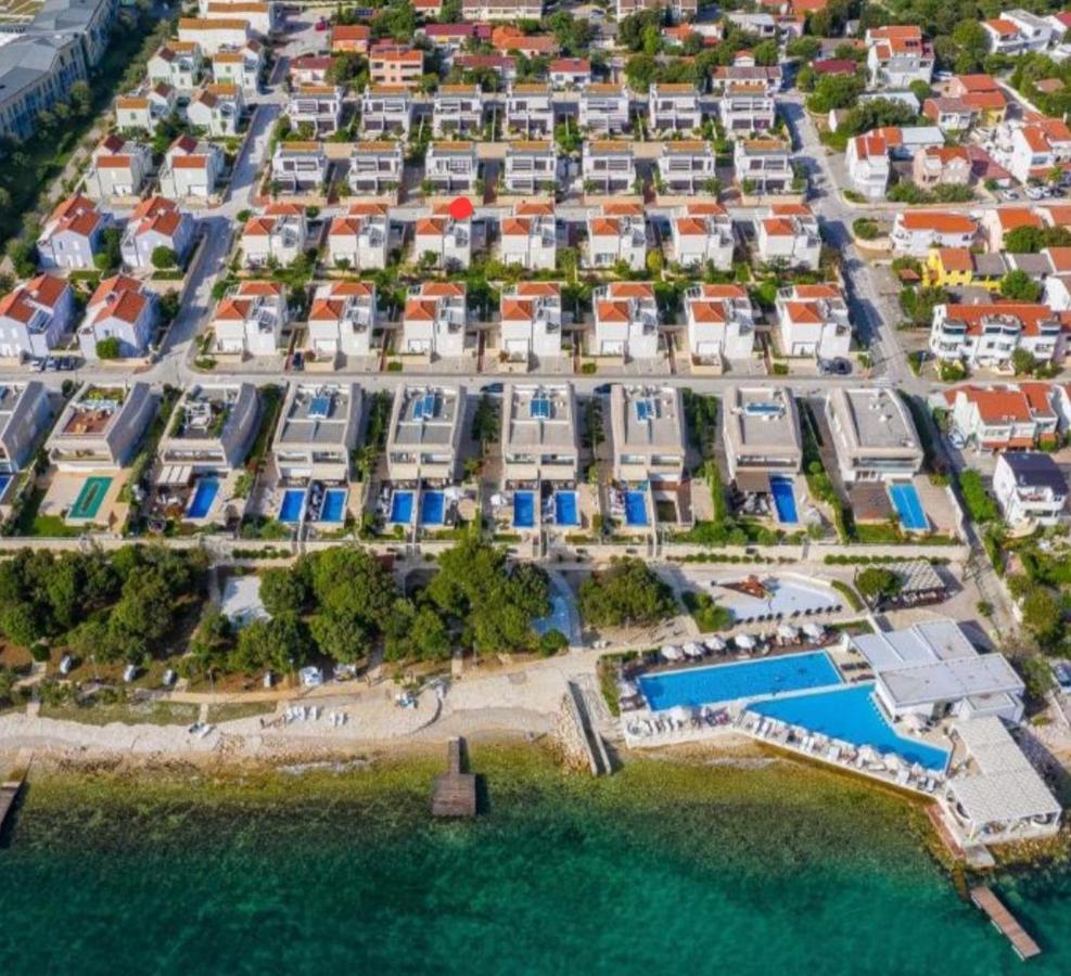 Poloha apartmánu na poloostrově Punta Skala z ptačí perspektivy