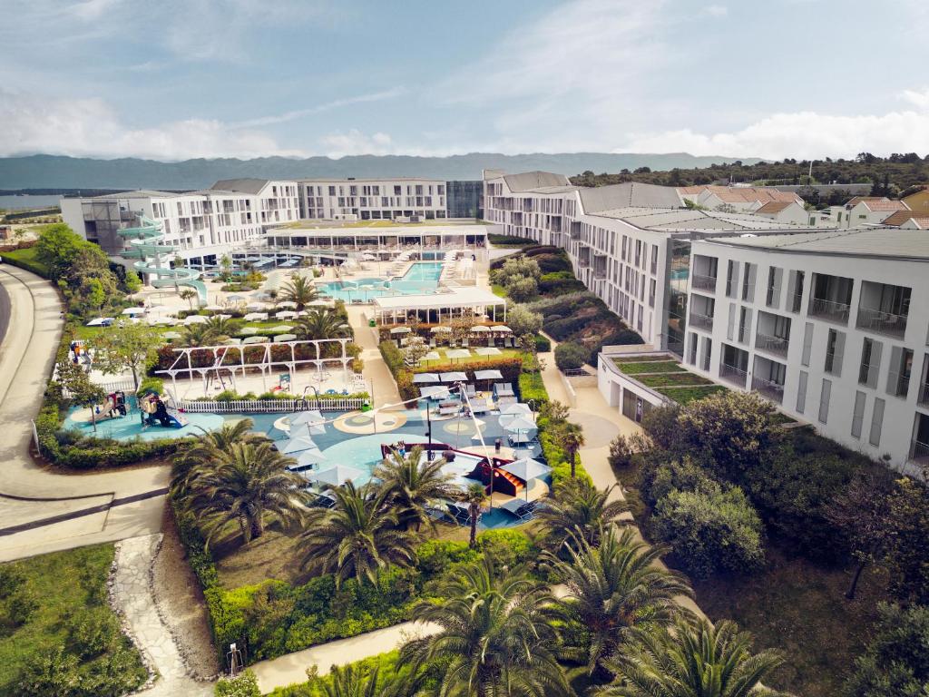 Rodinný bazén hotelu Falkensteiner Family Diadora v resortu Punta Skala
